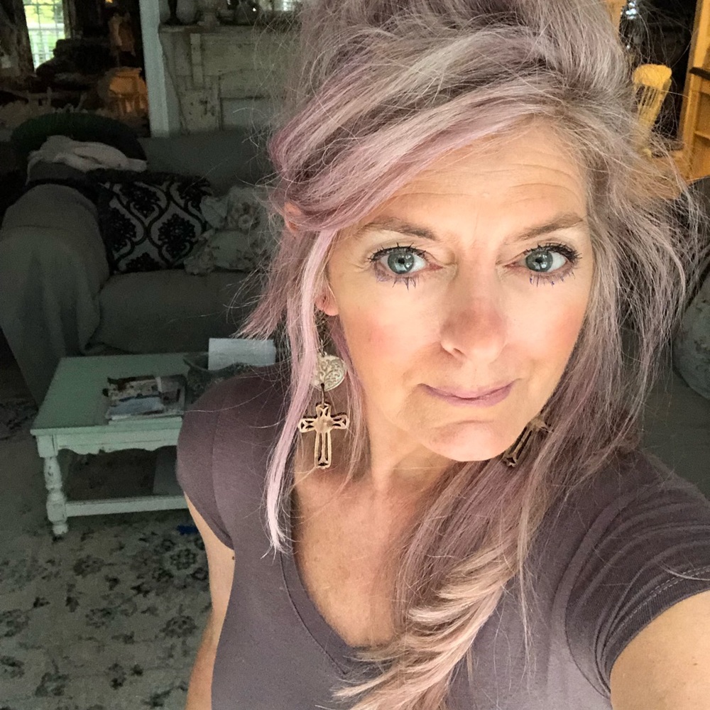 Meet your Posher, Valerie